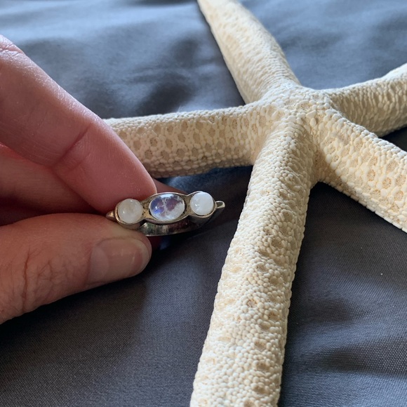 Sterling silver and moonstone ring - Picture 10 of 13